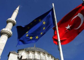 AB Türkiye’ye fonu kesmeyi konuşuyor