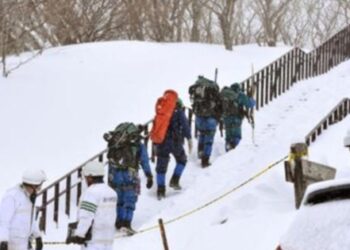Japonya’da çığ faciası: 8 öğrenci öldü