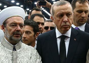 Foreign Policy: AKP imamları 38 ülkede casusluk yapıyor