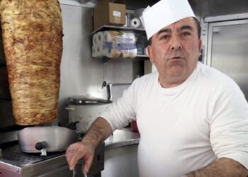 20 yılda Almanca öğrenemedi, dükkanı kapatıldı