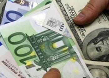 Dolar ve Euro yükseliyor