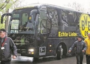 Almanya’da Borussia Dortmund-Monaco maçı öncesi 3 patlama!