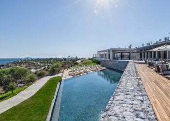 Jet sosyetenin ünlü oteline kapatma kararı