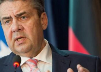 Alman bakan Türkiyeli muhaliflere kolaylıkta ısrarlı