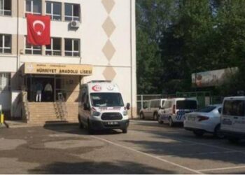 Lisede cinayet ve intihar