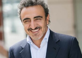 Irkçı radyocuyu pes ettirdi