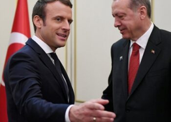 Macron Erdoğan’a hücredeki gazeteciyi sordu!