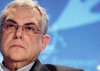 Yunanistan eski Başbakanı Papadimos bombalı saldırıda yaralandı