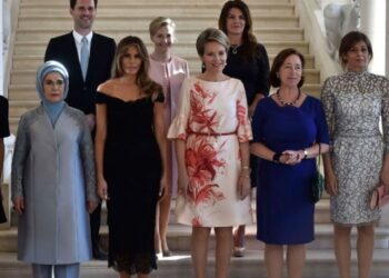 First lady’lerle aynı kareye girdi