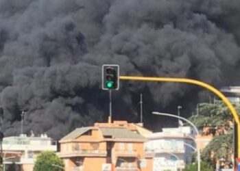 ​İtalya’nın başkenti Roma’da büyük bir patlama meydana geldi