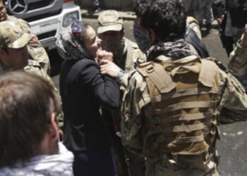 Cenazede bombalı saldırı: 12 ölü