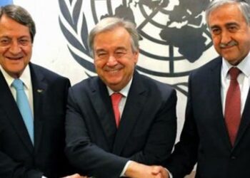 Kıbrıs’ta masa yeniden kuruluyor