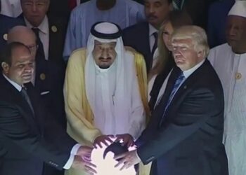 Trump Katar için sert açıklamalara devam etti!