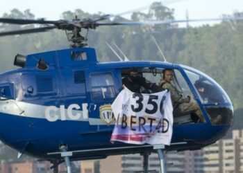 Venezuela’da kontrollü darbe girişimi