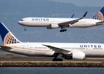 Tarihin en büyük uçak kazası ‘kıl payı’ atlatıldı