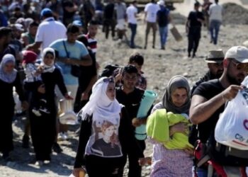 ​İtalya 200 bin göçmene vize vererek AB’den ‘intikam alabilir’