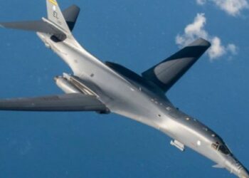 ABD’den K. Kore’ye karşı bombardıman uçaklarıyla gövde gösterisi
