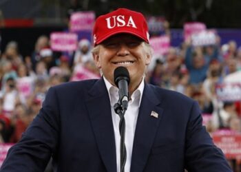 Trump: ”Beyaz Saray çöplük gibi”