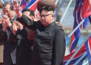 ​Kuzey Kore, Guam’ı vurma planını erteledi