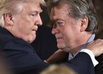 Trump, Başdanışman Steve Bannon’u görevden aldı