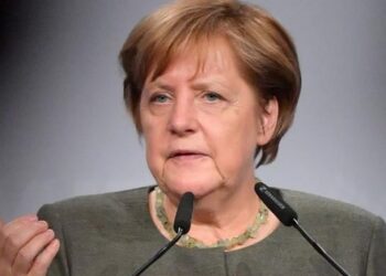 Merkel’den Türkiye politikasını sertleştirme sinyali