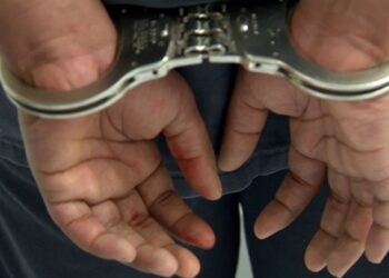 İki Alman vatandaşını “cemaatten” gözaltına almışlar