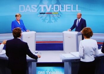 Merkel ve Schulz karşı karşıya