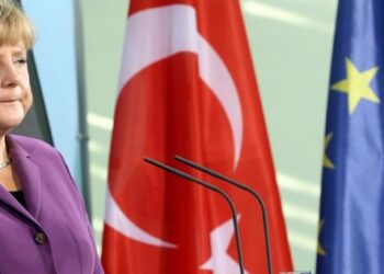 Merkel Türkiye’yi AB gündemine taşıyor