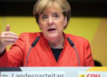 Merkel’de Türkiye’ye seyahat cevabı