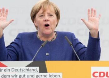 Merkel: Türkiye ile müzakereler askıya alınabilir