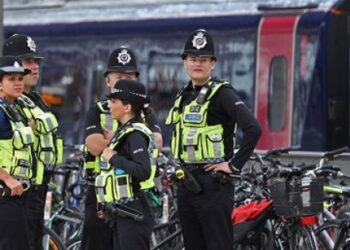 İngiltere’de terör tehdit seviyesi “kritik”e yükseltildi