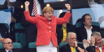 Merkel yine kazandı