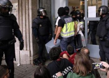 İspanya’da referandum gerilimi