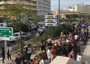 Marsilya’da bıçaklı saldırı!