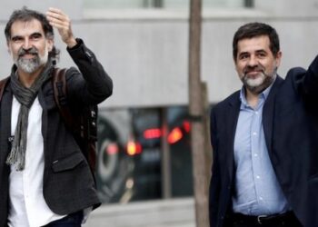 İki Katalan STK lideri tutuklandı