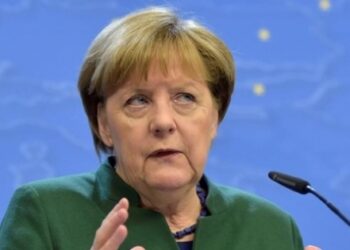 Merkel Türkiye’ye mali yardımları tartışmaya açacak