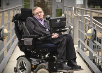 Hawking’in doktora tezi artık ücretsiz