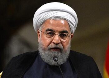 Trump esip gürlüyor ama Ruhani’yle görüşmek istemiş