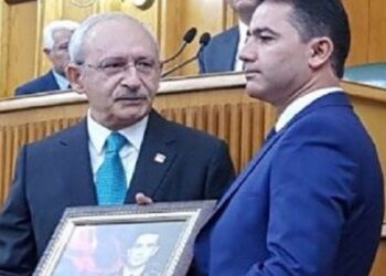 Eski yarbay Alkan CHP’ye katıldı
