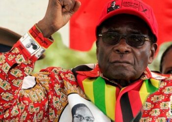 Zimbabwe’de Mugabe görevden alındı