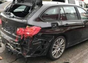 Avusturya’daki patlamanın etkisiyle arabalar bile eridi..