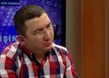 Eski AKP yöneticisi, Hristiyan olduğunu açıkladı