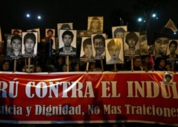 Diktatöre af kararı çıkınca ülke karıştı..