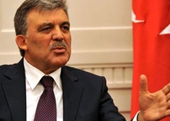 Abdullah Gül de o KHK’yı eleştirdi