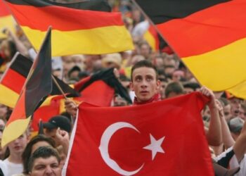 Almanya’da sosyalden geçinen 27 Türk kökenli aileye cezalar kesildi