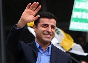 ​Demirtaş’tan İzmirlilere mesaj: Özgürce, kardeşçe yaşamak dışında seçeneğimiz yok