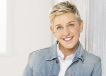 Ellen seyircilere 1 milyon dolar dağıttı!