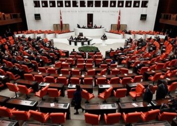 CHP ve HDP Meclis’i terk etti