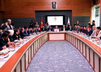 Seçim teklifi Anayasa Komisyonu’nda kabul edildi