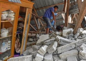 Endonezya’da deprem: 14 kişi yaşamını yitirdi